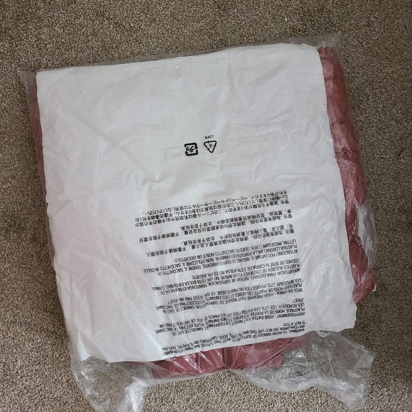 NWT Gap Cropper Puffer - Picture 3 of 5